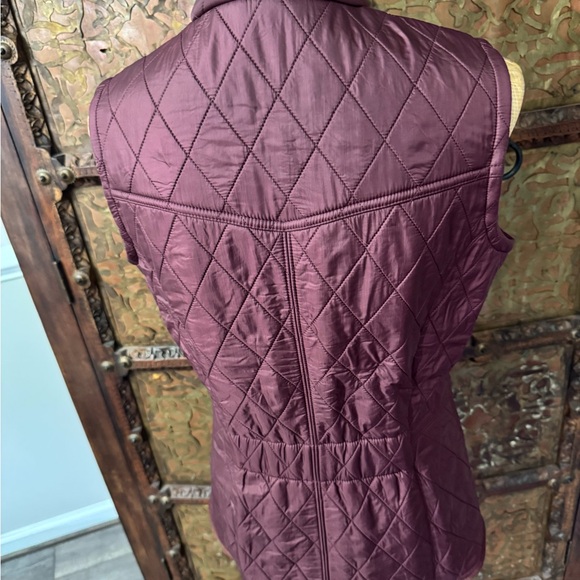Barbour Quilted Burgundy Vest 6 - Picture 3 of 14